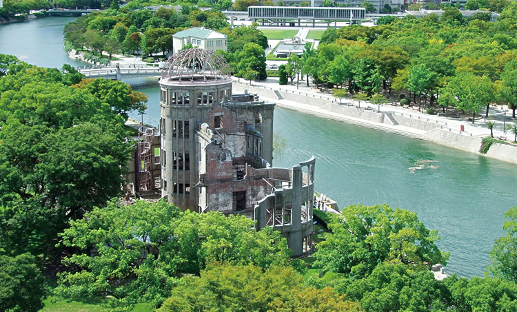 写真：広島平和記念碑（原爆ドーム）