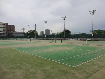 中央運動公園・テニスコート