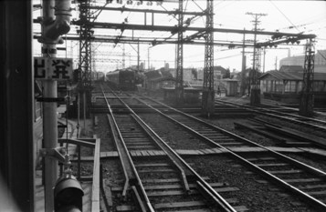14 昭和34年　神戸線脱線ポイントとカーブして行く宝塚からの梅田行き直通電車