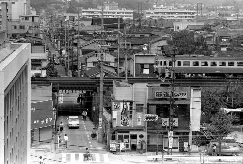 昭和43年　札場筋の国鉄高架附近