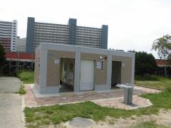 浜甲子園運動公園多目的グラウンドトイレ
