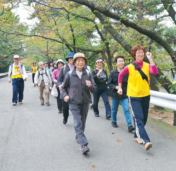 写真：ウォーキング