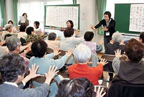 写真：高齢者との交流