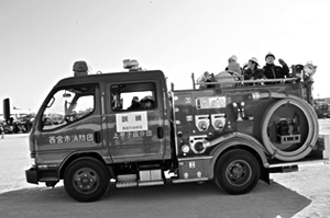 写真：ミニ消防自動車