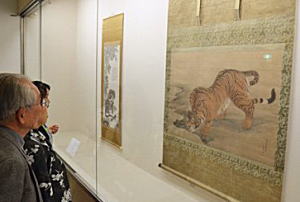 写真：西宮市大谷記念美術館「とら 虎 トラ展」