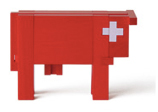 写真：玩具《スイスの赤い牛》ジェラルド・ペトレマンド　ネフ　1974年
