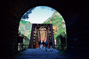 写真：JR福知山線廃線敷