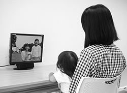 写真：かおテレビ体験の様子