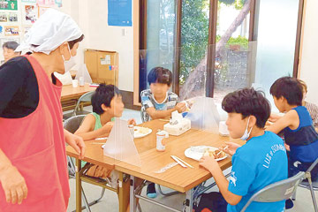 写真：ともだち食堂