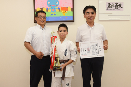 I.K.O.N極真会館 中村道場 西宮支部の関係者と石井市長