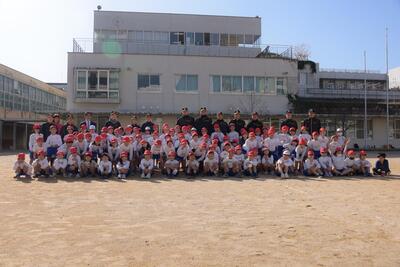 「ゲストティーチャー」として体育授業の様子1