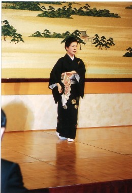 藤間　志揮城さんによる日本舞踊