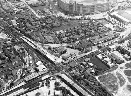 3 昭和30年代後半　航空写真に見る西宮北口駅周辺